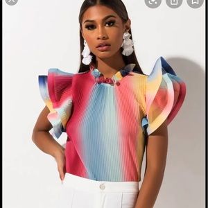 ISO!!!!! This top in a x small/ small/medium